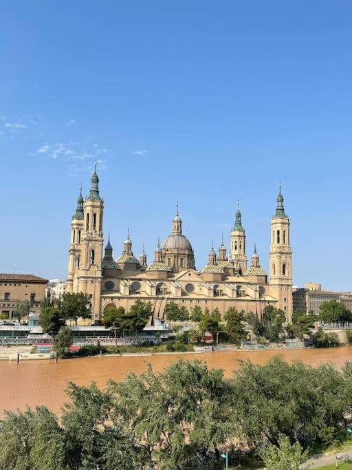 Apartamento Con Vistas Al Pilar Con Aparcamiento Privado Zaragoza Eksteriør bilde